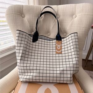 NWT & BOX Rothy's Lightweight Tote in Windowpane